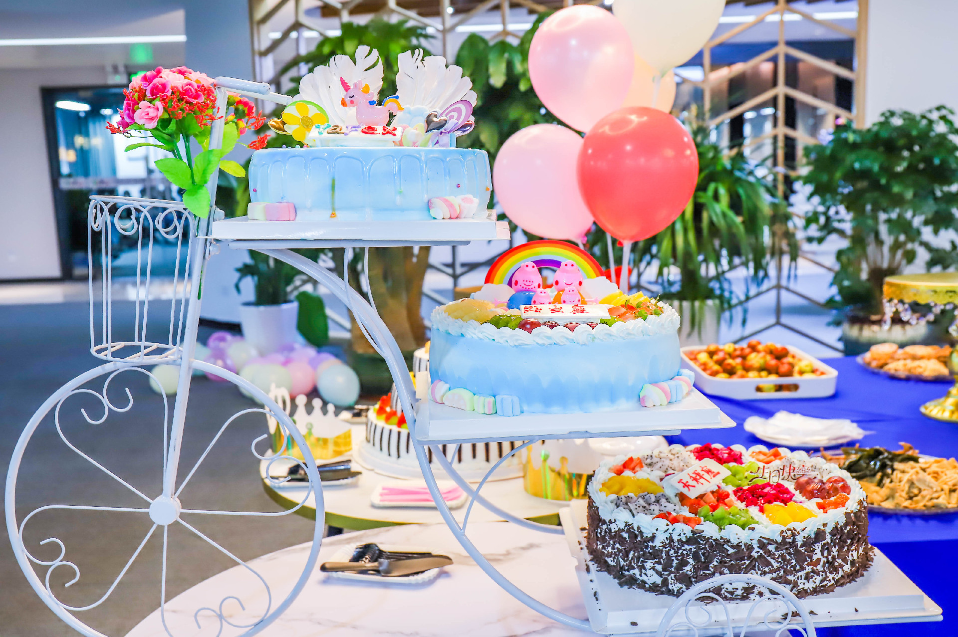 芳辰喜岁,融化心“甜”。生日大party,欢乐不限时!-公司动态-深圳市亚飞电子商务有限公司-1-成为最懂客户的企业;2-到2050年,培育出 ...